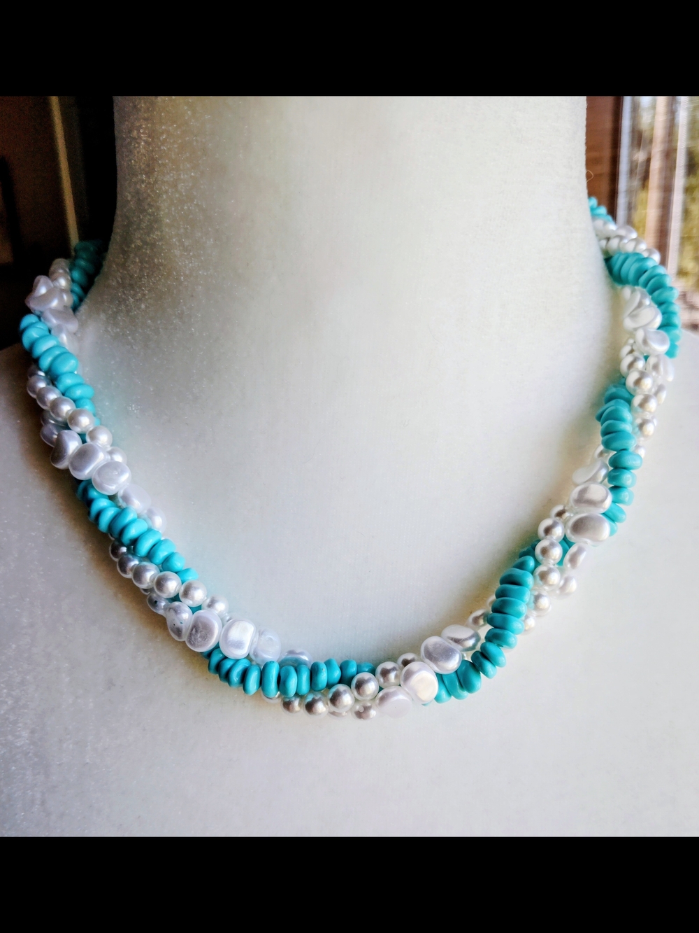 3-strand Twisted Faux Turquoise Beads And Faux White Pearl Necklace